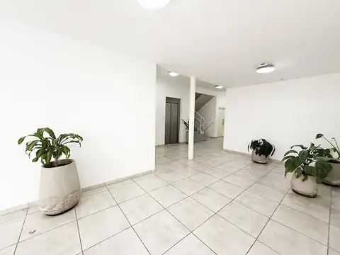 Departamento en Alquiler en Coghlan, $ 600.000