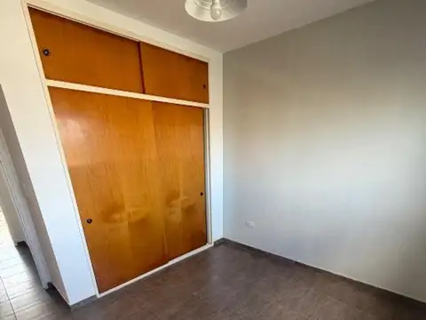 Departamento 3 Ambientes En Alquiler - Ezpeleta Este