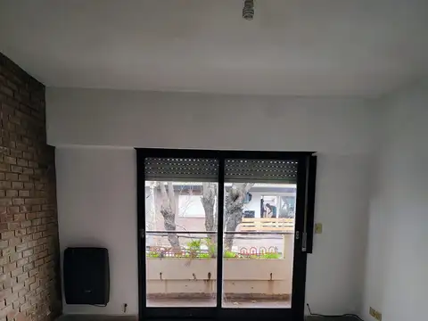Monseñor Larumbe 2700, Piso PA