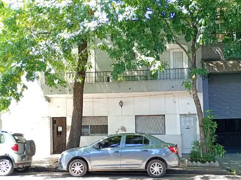 EXCELENTE PH 2 AMB. CON AMPLIO BALCON ATERRAZADO Y TERRAZA CON PARRILLA