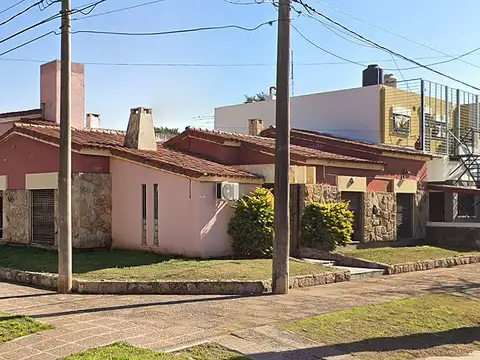 Casa en Venta en Juniors, USD 250.000