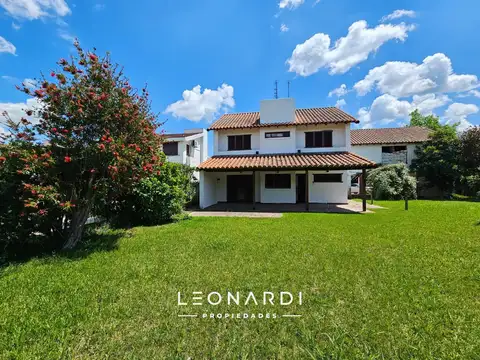 Casa sobre dos lotes en Aranjuez - financiada - ID 3883