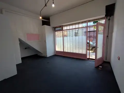 Local en Alquiler en Munro, $ 490.000