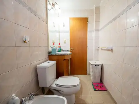 PH en venta de 2 dormitorios, patio y parrillero