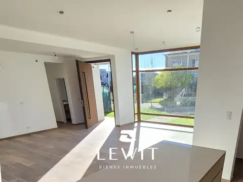 Casa en Venta en Neuquen, USD 485.000