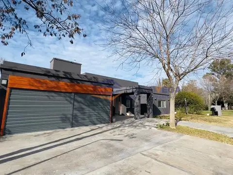 Casa en Venta en Santa Ana, USD 300.000