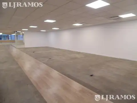 Oficina en Venta al Este
