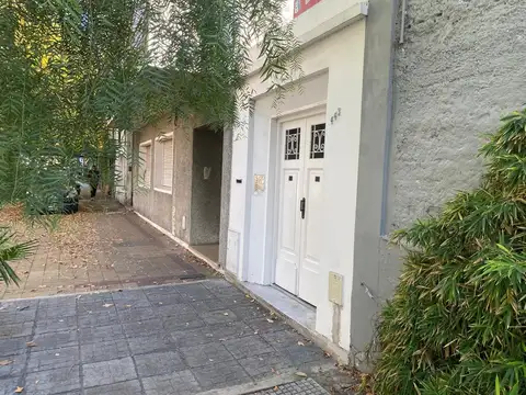 Depto Tipo Casa en Venta 68 años