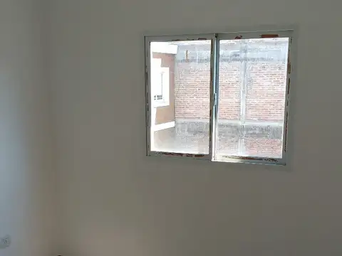Departamento en Alquiler en Villa Centenario, $ 300.000