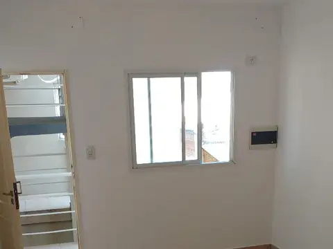 COLON 1400, Piso 1