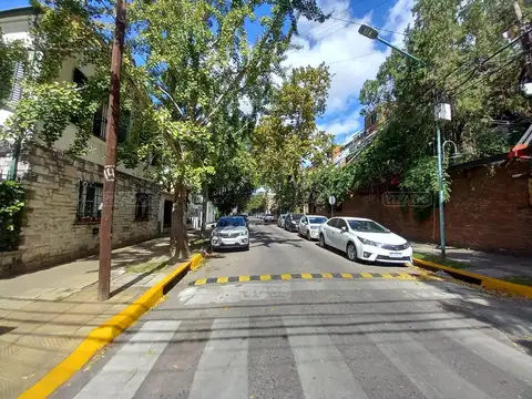Casa en Venta en Vicente Lopez Vias / Maipu, USD 470.000