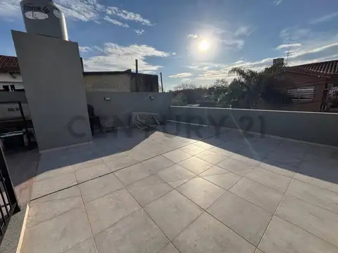 PH Tipo Casa en Venta en Florida, Vicente López | 2 Dormitorios, Terraza con Parrilla sin Expensas