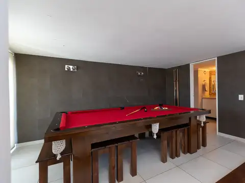 Departamento 8 ambientes con 6 baños