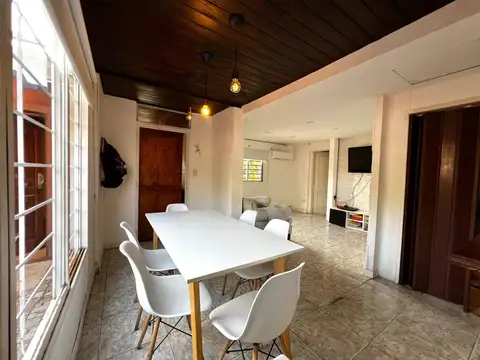 Depto Tipo Casa en Alquiler de 3 dormitorios