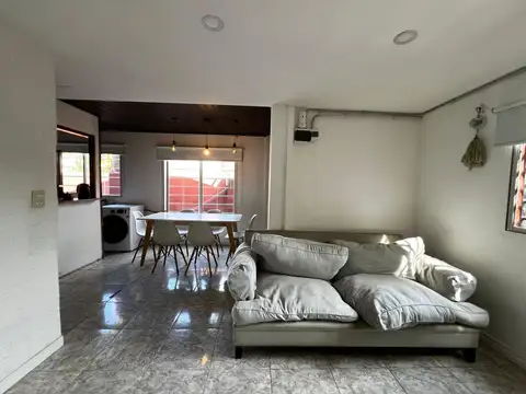 Depto Tipo Casa 4 ambientes con 1 baño