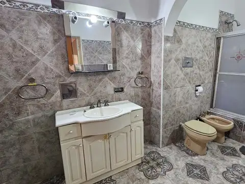 Depto Tipo Casa 4 ambientes con 3 baños