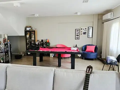 Venta casa 4 ambientes jardin pileta Flores