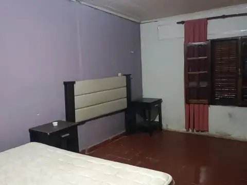 Vendo casa con departamento interno en el Barrio Kennedy