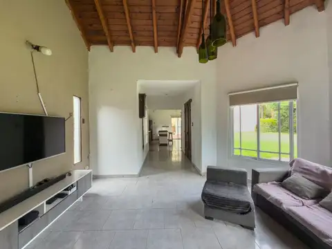 Casa en Venta en Club El Carmen, USD 230.000