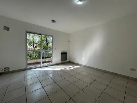 Departamento en Alquiler en Barrio España y Hospitales, $ 290.000