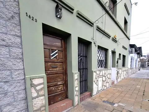 Venta de PH en Banfield 3 ambientes con terraza propia