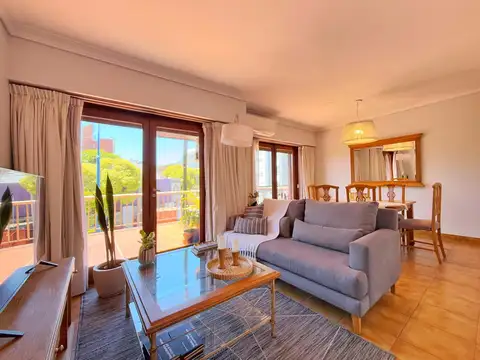 Depto Tipo Casa 3 ambientes con 2 baños
