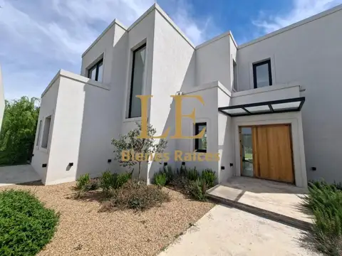 VENTA DE CASA  EN EL NAUDIR
