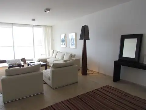 Departamento 5 ambientes con 4 baños