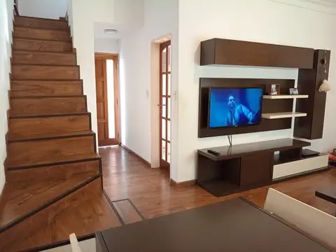 Depto Tipo Casa en Venta de 3 dormitorios