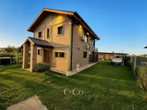 Casa en Venta en Villa Santa Cruz del Lago, USD 149.000