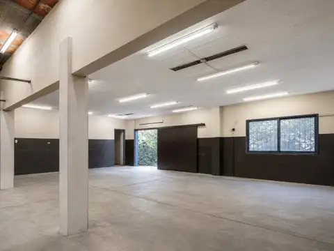 Local en Venta en Villa Maipú, USD 208.000
