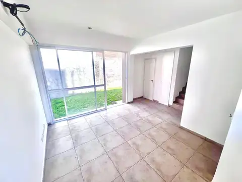 Casa 2 ambientes con 1 baño