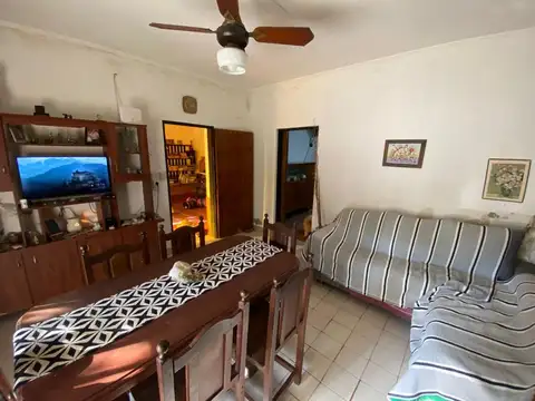 Casa 3 ambientes con 1 baño