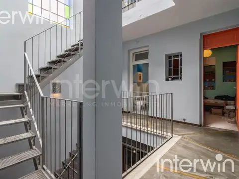 Casa 9 ambientes con 6 baños