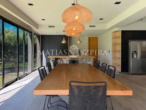 Casa 7 ambientes con 6 baños