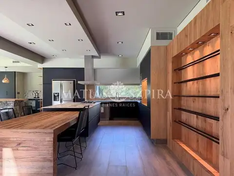 Casa en Venta de 5 dormitorios