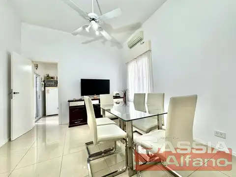 Casa 3 ambientes con 2 baños