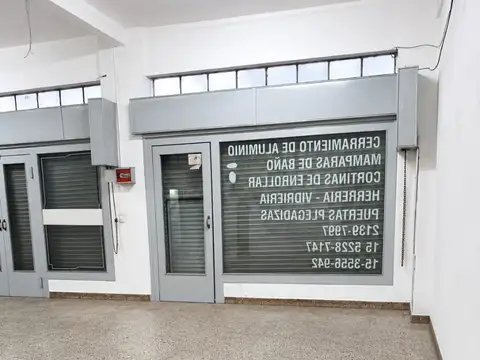 Local en Alquiler en San Justo, $ 950.000