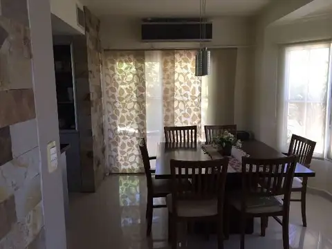 Bo Echeverria Del Lago