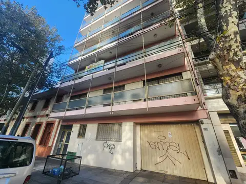 Av. 25 de Mayo 1800, Piso 1