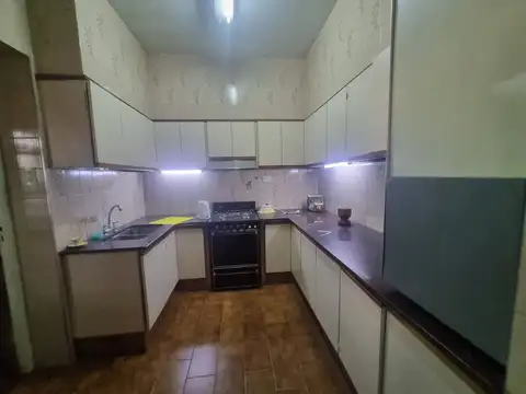 Casa en Alquiler con 1 cochera