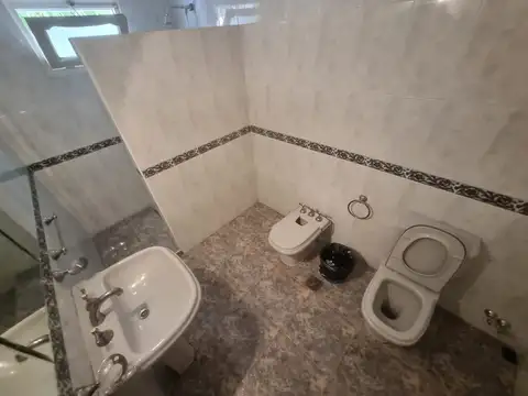 ALQUILER COMERCIAL CASA B BOMBAL