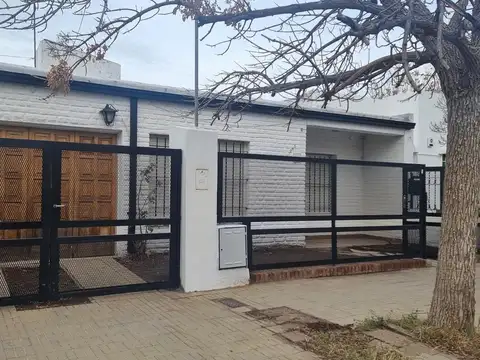 Alquiler CASA 3 DORMITORIOS Barrio Brentana
