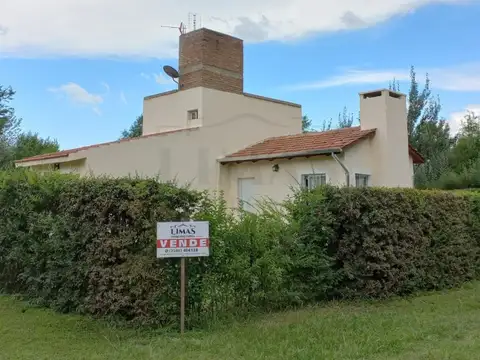 Villa Ciudad Parque- Casa de 2 dormitorios + monoambiente 1º piso