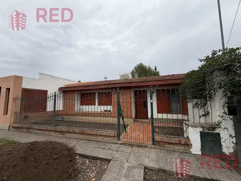 Vende casa 4 dormitorios B° Costa del Sol Neuquen