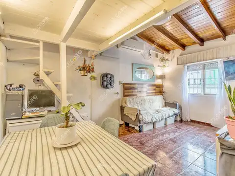 Depto Tipo Casa 2 ambientes con 1 baño