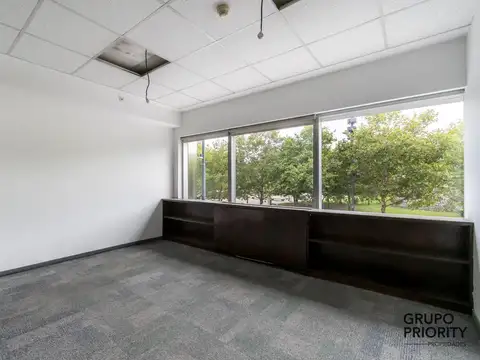 Oficina en Alquiler al Oeste