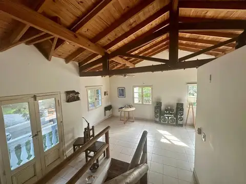 Casa en Venta con 3 cocheras