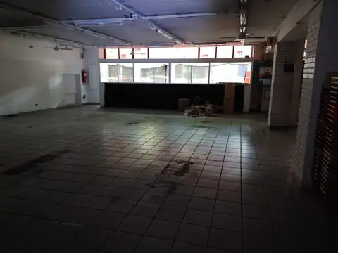 Avenida Pellegrini 1000