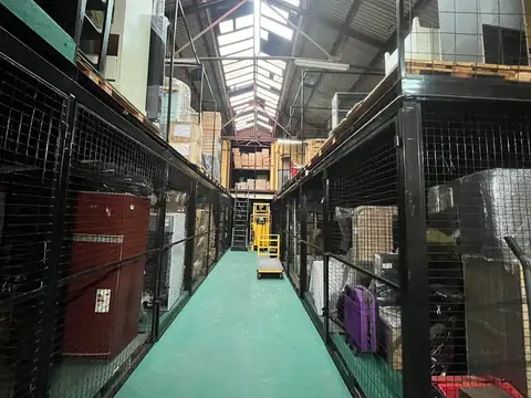 Galpon en Venta 39  mts Fondo
